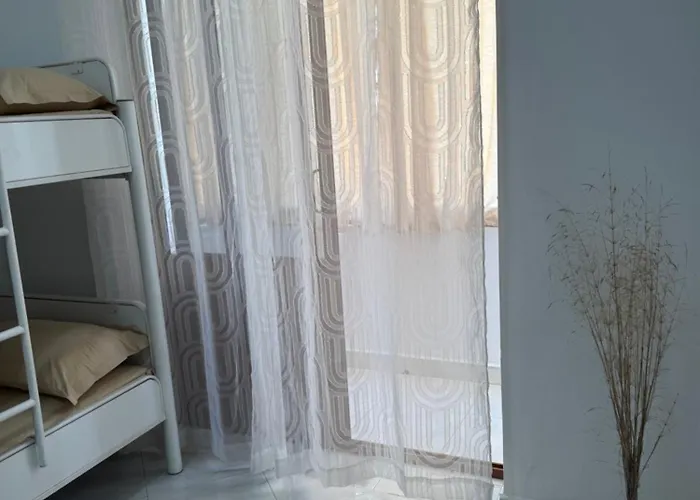 アパート Timi ベラト